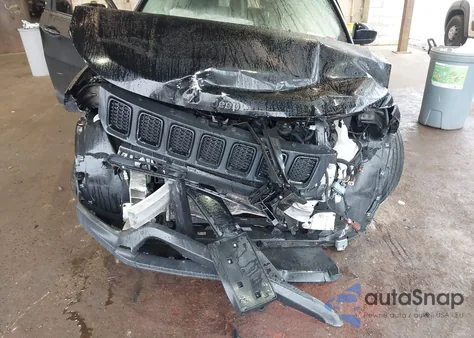 2019 Jeep Compass Altitude 4X4 from USA, damaged, VIN 3C4NJDBB2KT839193